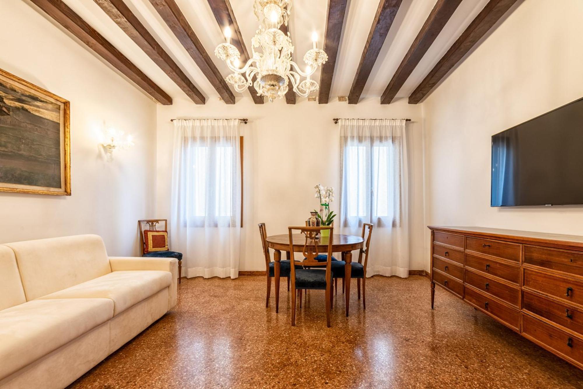 Casanova Fenice - Canal View Venetië Kamer foto